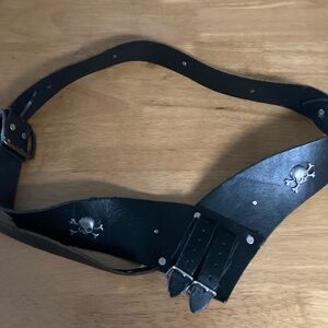 Men's Black Leather Belt with Skull Accents